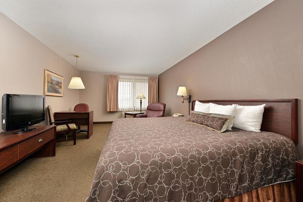 Kelly Inn 13Th Avenue Fargo Zewnętrze zdjęcie