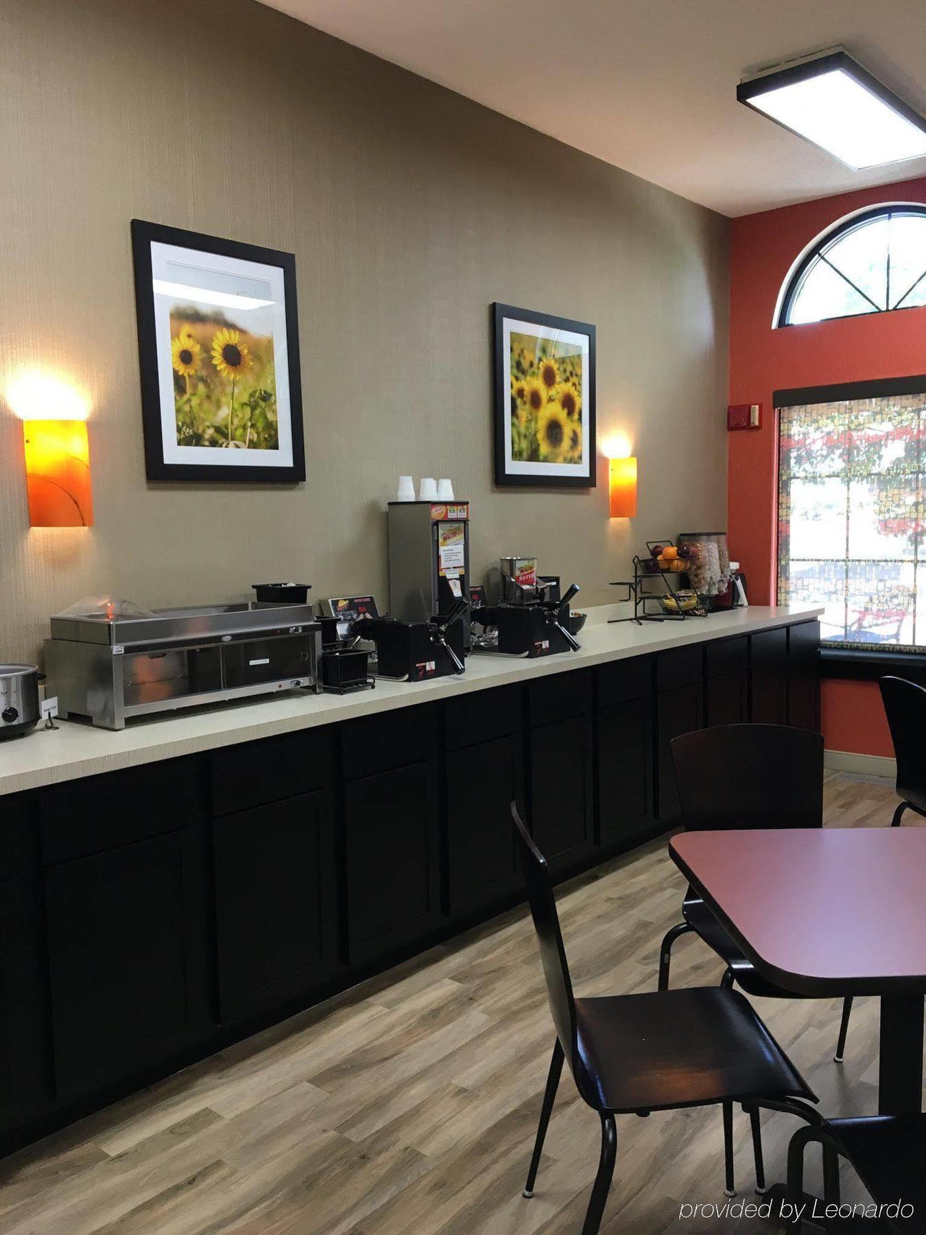 Kelly Inn 13Th Avenue Fargo Zewnętrze zdjęcie