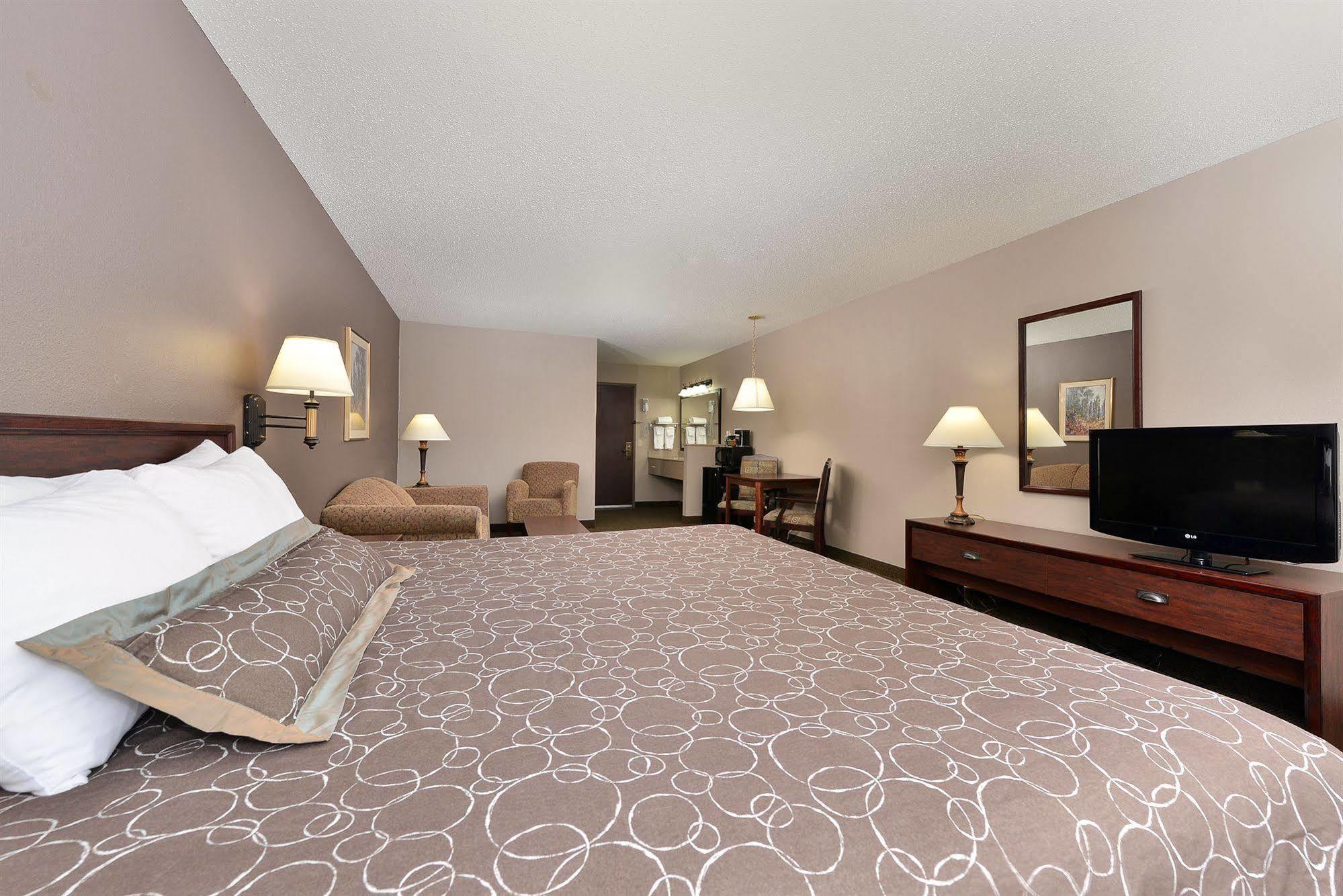 Kelly Inn 13Th Avenue Fargo Zewnętrze zdjęcie