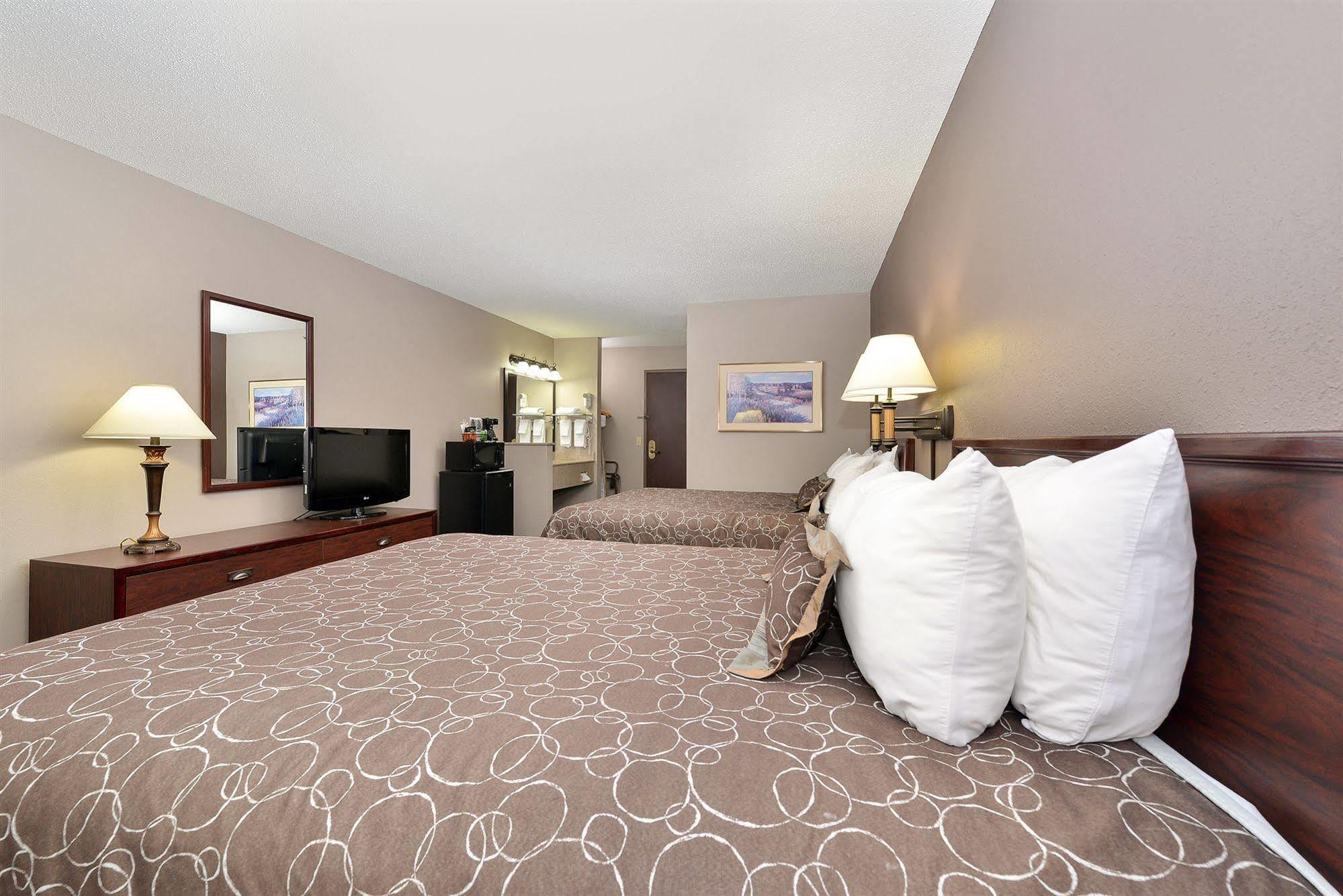 Kelly Inn 13Th Avenue Fargo Zewnętrze zdjęcie
