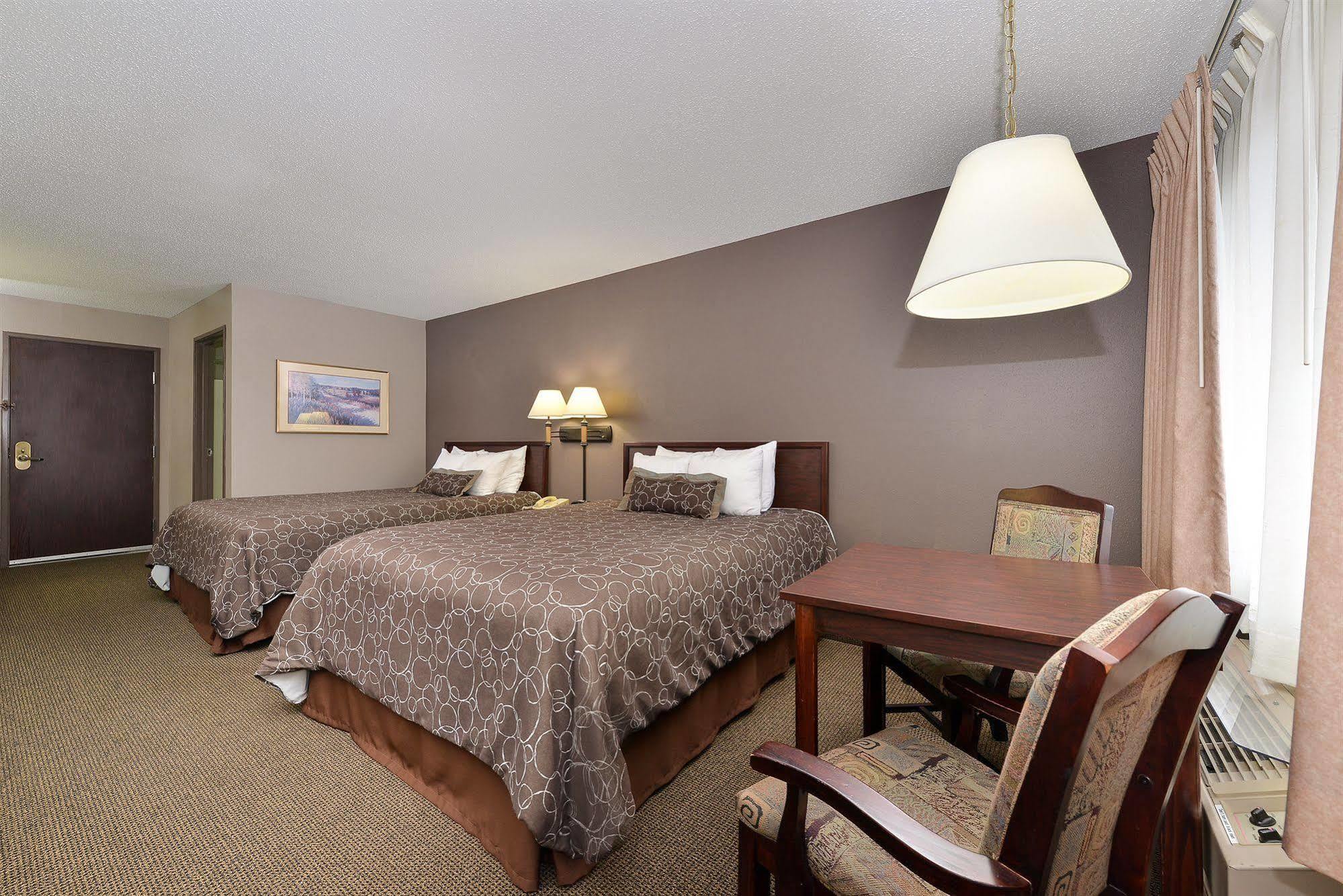 Kelly Inn 13Th Avenue Fargo Zewnętrze zdjęcie
