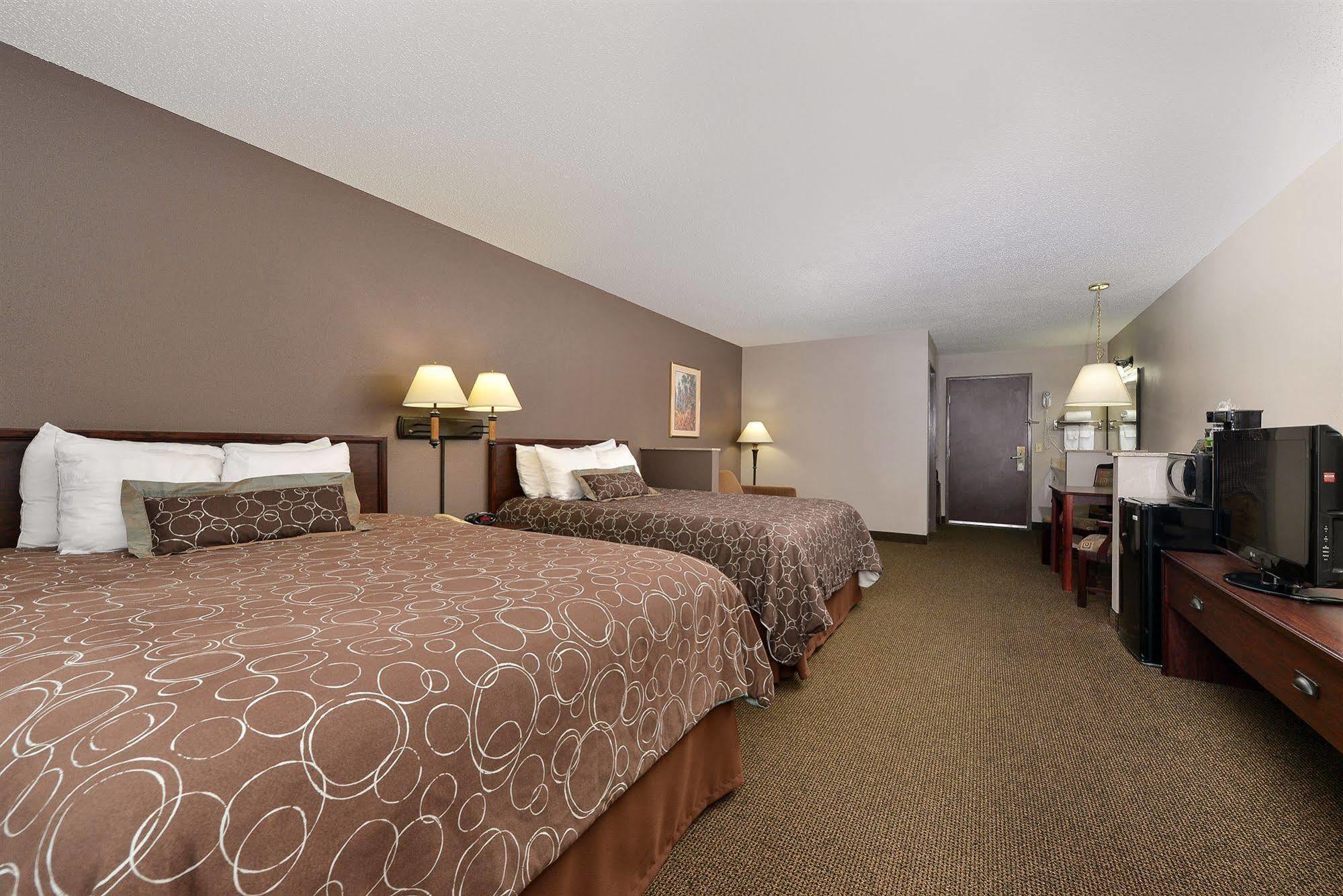 Kelly Inn 13Th Avenue Fargo Zewnętrze zdjęcie