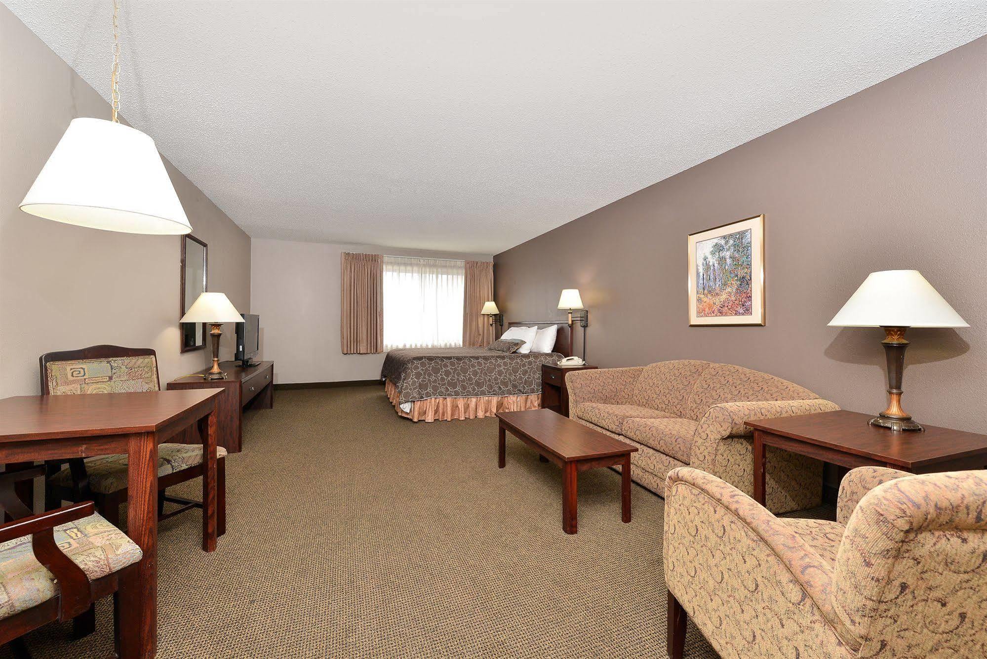 Kelly Inn 13Th Avenue Fargo Zewnętrze zdjęcie