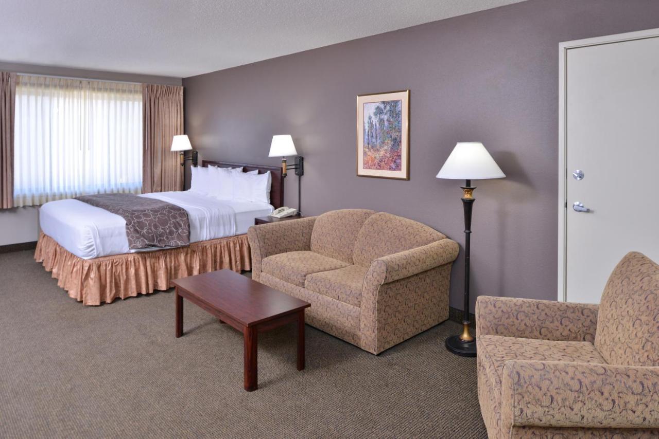 Kelly Inn 13Th Avenue Fargo Zewnętrze zdjęcie